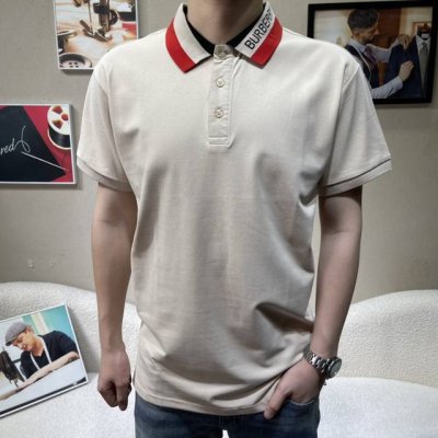 burberry巴宝莉男士短袖polo衫,春夏新品 专柜同步,采用珠地棉料 柔软细腻 男人的衣柜都少不了短袖 潮男必备 衣服设计非常的简洁 版型一流 很是低调的