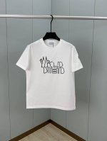 Moncler 25春夏新品多元素抽象撞色印花Logo短袖T恤，Zg同款、正面印花Logo简约大方而又不失格调，经典元素基础百搭款，定制80支双股丝光棉面料；黑