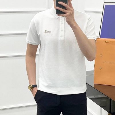 Dior 小刺绣 2025年夏季男士新款翻领短袖polo衫，定制面料 透气舒适度高，细节无可挑剔，品牌元素设计理念，体现高品质。手感细腻柔软！呈现休闲裁剪，上身