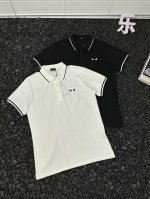 Fendi芬迪恶魔眼户外休闲商务通勤纯色简约时尚百搭织带标识刺绣翻领polo衫 职场穿搭既要彰显专业，更要凸显独特品味！Fendi芬迪恶魔眼刺绣polo衫，以纯