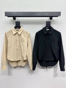 罗意威衬衣 低调又时髦 版型百搭不挑人 都可驾驭 百搭又帅气 高品质 两色 尺码Sml