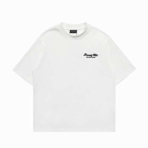 顶级复刻版本 Balenciaga 巴黎世家经典小标刺绣圆领短袖T恤 面料: 280G重磅纯棉，随意对比 进口万针刺绣 细节饱满 全套新款巴黎世家辅料 男女同款