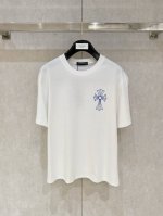 市场有仿版认准工艺和面料 25Ss克罗家纯棉最新面料 最高版本 胸前后背克罗心重工直喷印花工艺经典标识图案Logo时尚简约潮流短袖，最顶级的品质专柜原单短袖，顶