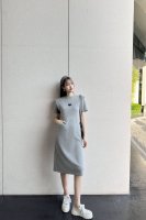 上新 prad* 普拉达 25Ss新款连衣裙 质感细腻软糯 经典减龄单品！设计时髦版型不挑人上身巨显瘦！白富美必收的完美单品。质感超赞完美做工品质 ！ 颜色：黑