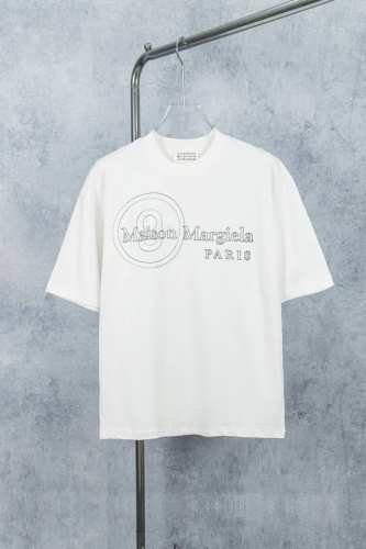 款号：M015# Maison Martin Margiela 梅森马吉拉25Ss 印花刺绣款短袖T恤 Yb一比一开发 100%棉 采用订色订染毛圈纯棉衣面，2