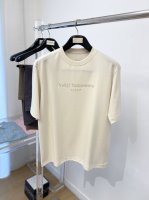 y-3、2025新品短袖T恤，帅气时尚，胸前精致刺绣字母Logo，简约百搭款。面料棉 不仅挺括，保持潮流的廓形，又穿着舒适，纱织更细腻，码数M-3Xl P200