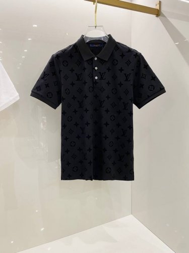 lv 2025Ss夏季新款 Logo男士翻领Polo衫！经典商务男款，高端男装的天花板级别的商务男款！简约时尚大气不失优雅，单穿内搭体面过人，品质控 细节控的闭