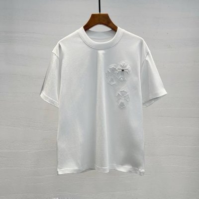 克L心 2025夏季新款短袖 走秀款 今年最新最条纹设计 非常洋气 独家定制原版面料 最新刺绣贴布图案设计 垂感超好不易褶皱 不起球 透气舒适 细节走线完美无瑕