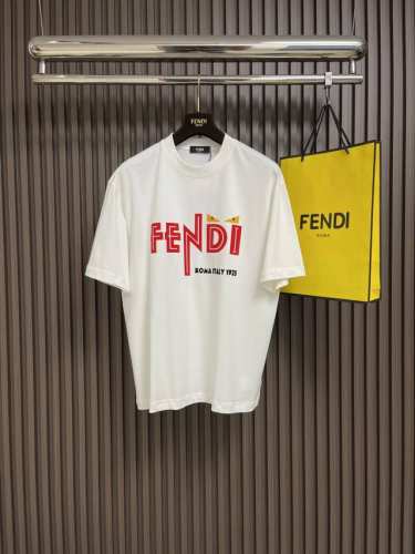 fendi 2025Ss小怪兽标识短袖T恤，洗后300G,100％棉质，前幅小怪兽Logo印花标识，领口采用双针走线，锁链底拉肩包边，四线密边，一寸13针，高品