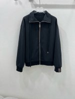 P360Louis Vuitt*N路易 威登 24新款时尚大方气质连衣裙，廊形设计时髦金属皮带可调节造型，定制进口对版面料 ，呈现质感高级的品质 高级的纯色饰以