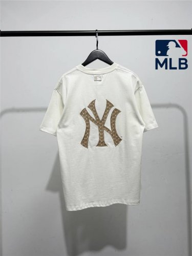 高品质！Mlb柜子新款金线刺绣老花老花短袖T恤！三标齐全，三联吊卡，原厂包装！通肩压条保证舒适性！2025Mlb Ny 老花大Logo刺绣款 情侣圆领短袖高端品
