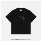 maison Margiela 马吉拉 25Ss 斑驳520数字印花短袖 数字作为Maison Margiela的标志性语言 将神秘具象化 为日常符号赋予时装意