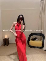 ow 2025春夏小众连衣裙 抽褶领 正红色明艳动人 超级出片的一款露背裙Sml，