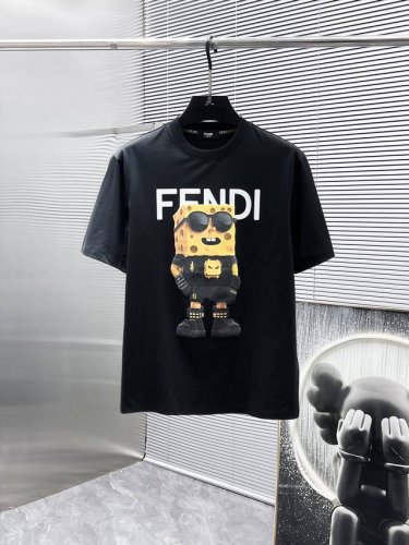 芬迪 Fendi 2025Ss新款 半袖 体恤 短袖 圆领T恤，高端版本！专柜定制面料 透气舒适度高，细节无可挑剔，品牌元素设计理念，体现高品质。手感细腻柔软！