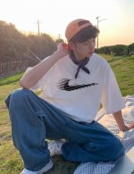 Nike 重影印花260克重磅纯棉短袖T恤简约圆领落肩短袖 此款采用260G重磅棉 亲肤舒适，透气凉爽加厚螺纹领 配以二本针走线 使得领子经久不变型，通肩压条有