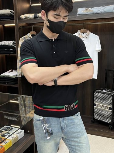 主推 Gucci 独家专供春季新款古驰时尚休闲翻领短袖，桑蚕丝针织起脚短袖，凉爽透气吸汗原单工艺高端欧版原单T恤，潮流时尚休闲半袖 透气舒适度高，细节无可挑剔，