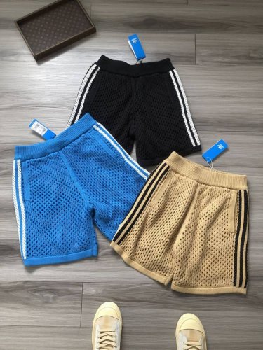 adidas Orginals X Clot 联名款 冠希哥同款阿迪 三叶草 三条杠提花 徽标字母Logo刺绣 男女款复古网状镂空 短裤五分裤. 颜色：黑色 蓝