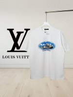 高版本]Louis Vuitton*路易威登 西部风景印花短袖T恤 *32支280G定制纯棉面料活性棉 面料透气舒适易清洗 *以西部风景为主题，采用了油墨印花图