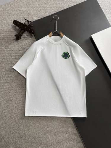 隔天出货 高品质 Moncler 蒙口 2025春夏新款男款蜡染水洗短袖T恤 精梳重磅洗后双纱面料，高强度面料掂起来手感份量十足，上身也比普通T更加有质感，不易