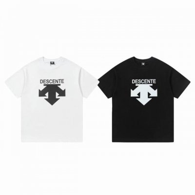 Descente 迪桑特 经典标识 Logo 印花情侣圆领休闲短袖-原单版本 Color：白色 黑色 Size：S M L Xl Number：250448 独