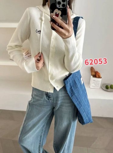 韩系细羊毛帽衫