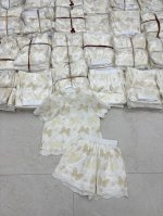 套装 大爆款棉麻刺绣套装 棉麻亲肤透气，立领花边勾勒天鹅颈，短袖缀满灵动蝴蝶刺绣，搭配镂空长裙，步履间东方韵味流转，通勤约会皆宜，传统美学与现代舒适完美融合 S