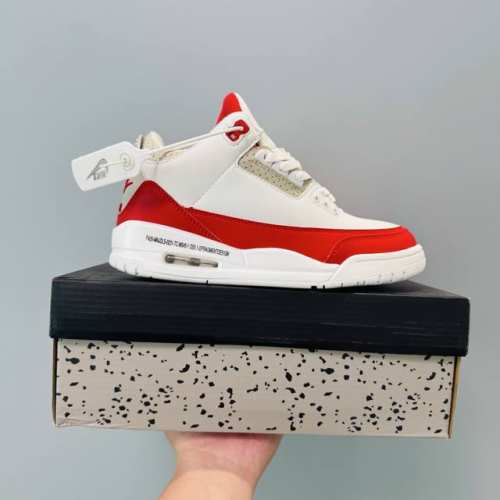 大红Nike Air Jordan 3 Retro Hide Andsneak Aj3 乔丹3代 Aj3 乔3 乔丹篮球鞋系列 辅以标志性的爆裂纹元素 经典的荔