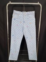 款号：He202 Louis Vuitton-路易威登Lv联名满印提花彩绘牛仔裤 衣服面料采用Lv满印字母提花彩绘原版牛仔面料，上身立体有型当季爆款，定制原版做