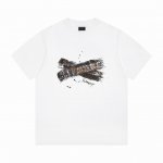 上新 款号:G949 balenciaga巴黎世家新款字母涂鸦印花休闲圆领短袖T恤 小红书热门爆款 明星网红同款穿搭 1面料采用26支270克纯棉双纱面料 柔软