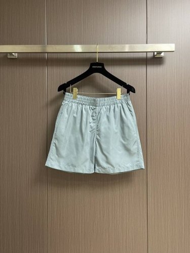 lv 2025Ss新款沙滩短裤 速干科技面料铺陈全幅Damier压纹 再借 Marque L.Vuitton Deposee 标识含蓄抒写品牌印记 经典简约设计
