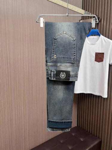 主推.长期有货 克罗心 高品质 官网高端新品原单少数帅爆牛仔裤，百分百原单 百搭神器！今年最新流行的风格设计款式，采用进口棉花制作成的单宁布，上身舒适，剪裁设计