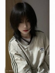 海外版阿迪达斯三叶草Adidas美式复古V领插肩袖卫衣运动风刺绣工艺美式拼接卫衣男女同款高街休闲拼接修身落肩袖重磅设计感外套拼接卫衣 此款采用抗皱梭织材质面料超