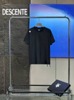 Descente 迪桑特夏季新款速干 功能款短袖T恤 官网同款面料，瞬吸汗滴，极速扩散蒸发，并且单向导湿，清香+防蚊+防晒+吸湿+舒爽+抗皱 自带苹果香可高达水
