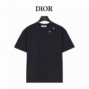 dior 迪奥 25Ss 领口Cd串珠Logo蜜蜂刺绣短袖T恤 采用原版280G双纱对版定织定染面料 螺纹同缸定染零色差 独家品质 区别通货 领口Cd串珠Log