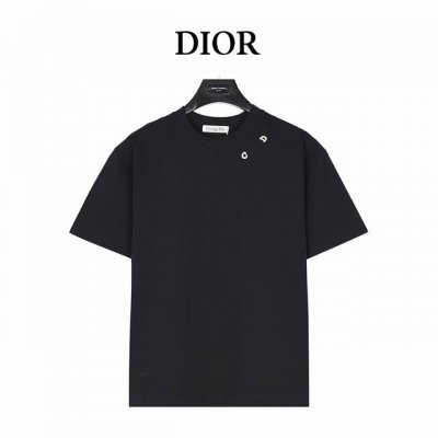 dior 迪奥 25Ss 领口Cd串珠Logo蜜蜂刺绣短袖T恤 采用原版280G双纱对版定织定染面料 螺纹同缸定染零色差 独家品质 区别通货 领口Cd串珠Log