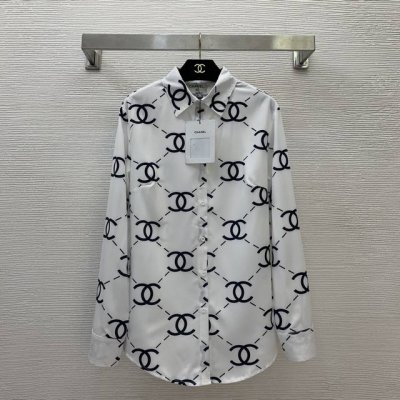 款号D24122034 Chane*新款 菱格双C字母印花宽松休闲系扣翻领P衬衣！黑色、白色、 M码：胸围98，袖长62，衣长74