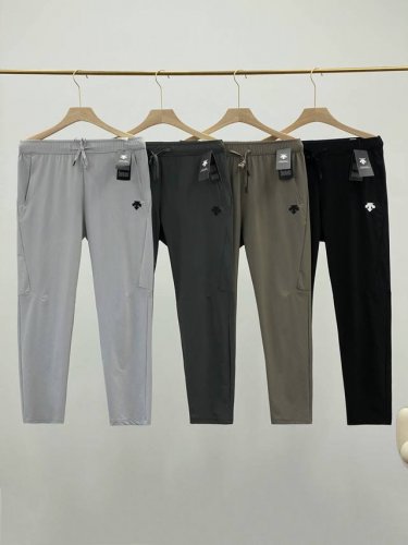 Descente 迪桑特*男士运动休闲防水速干透气梭织运动长裤！ 采用科技速干面料，打破传统梭织面料的束缚，面料柔软 顺滑 有弹力，上手可知！ 非常经典耐看的一