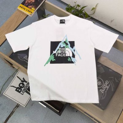 上新 款号：Dg25646 2025新款The North Face北面Tnf雪山图案Logo字母印花休闲情侣短袖T恤，经典图案设计，朋克不羁！！采用250G克