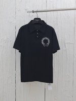 Come Hearts* 克罗心 25Ss梵文印花polo衫 面料采用定织定染220克纯棉布 软糯手感 上身非常亲肤 百搭简约 领口以及胸口印花采用进口油墨立体