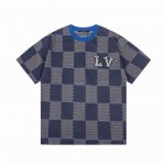 隔天到 Louis Vuitton 路易威登 珍珠字母棋盘格 大Logo标识精致升级，灵感源自八十年代复古刺绣 原版面料 官方同款 短袖T恤 同缸染面料 手感非
