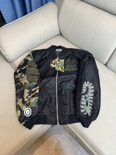 Bape Step Into The Night Camo 造型 #街头潮流入侵 今年春天，A Bathing Ape 猿人 头，简称Bape 推出其迷彩系列