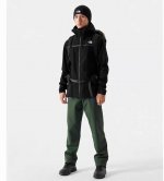 The North Face 北面春季新款男士连帽薄款夹克外套！ 进口科技轻薄防水面料搭配内衬 原版五金辅料，做工细节都非常到位， 上身时尚好看，喜欢的兄弟不要
