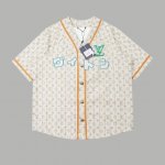 路易 Lv 25Ss早春新款 走秀联名 微章章仔棒球衣马甲 轻奢主义 男女日常通勤穿搭必备单品 正确版本 随意对比 详细特征 定制Yb牛仔材质， 字母对位对花