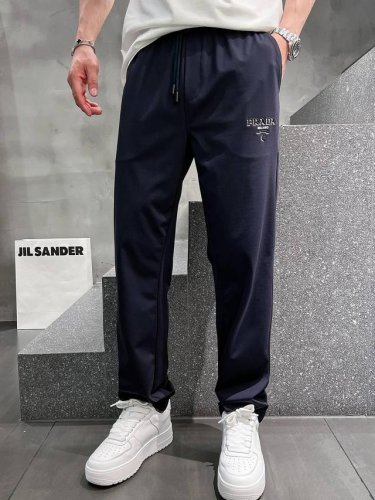 普达 高端定制！新品男士抽绳运动系列卫裤，全新发布新款定制，细节一丝不苟，打造出了常青树的百看不腻以及舒适百搭。休闲运动裤作为随时随地男人都能穿搭的时尚单品之一