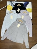 可隆女款防晒衣Kolon Sport Upf90+女款弹力轻薄夹克春夏防晒夹克外套 大身采用华夫格肌理感的原纱线面料，具有Upf90+防晒及透湿功能结合拼接处压