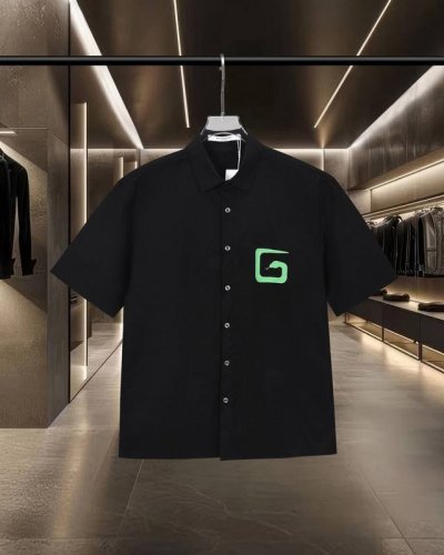 Givenchy 纪梵希 Gvc 爆款来袭 蛇年走秀款胸前后厚板胶G字母Logo短袖衬衫 2025Ss官网新款短袖 衬衫 衬衣，精美工艺 高端版本，专柜定制面料