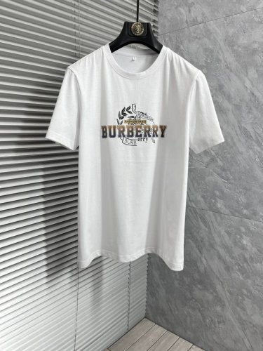 p200巴家丝光最新最顶级版本胸前工艺经典印花字母Logo图案时尚简约潮流短袖，最顶级的品质专柜原单短袖，顶级制作工艺进口面料，专柜款独特设计，采用进口高端订制