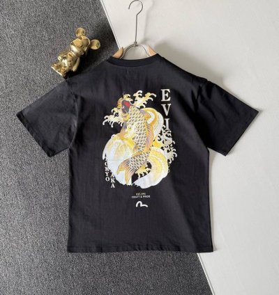 顶级版本 Evisu 福神锦鲤图腾印花T恤！ 25Ss夏季新品。进口机器印花，色彩鲜明，颜色正，不脱落，不开胶，采用进口颜料，无甲醛，无异味，领口订制织带包边包