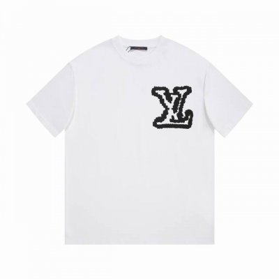 Lv｜24Ss限定秀款 大标Logo印花短袖 经典的颜色百搭不挑人，包容性也强！上身舒适柔软！32支双纱精梳紧密纺，定位3D填充聚合物3D老花图案经典Monog