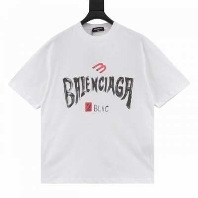 Balenciaga 巴黎世家 印花字母短袖T恤，纯棉洗水面料，洗水后300克重左右。柔软亲肤细腻。做工细致，厚度适中。男女同款，宽松版型，时尚减龄百搭。 颜色